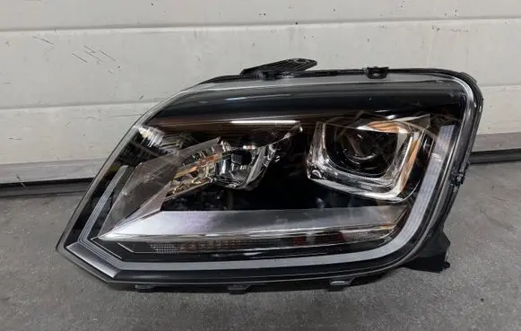 Volkswagen Amarok Headlight/headlamp 2H1941017A 90076591 000765010001