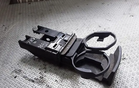 Nissan X-Trail T30 Cup holder back 