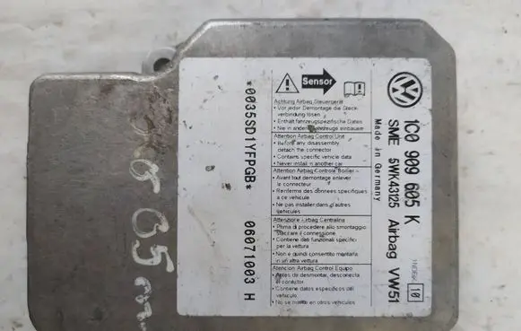 Volkswagen Polo IV 9N3 Airbag control unit/module 1C0909605K