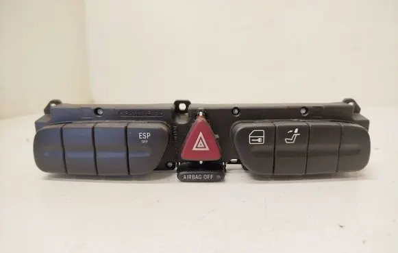Mercedes-Benz C W203 Hazard light switch 2038203710 3306010102 10439380001