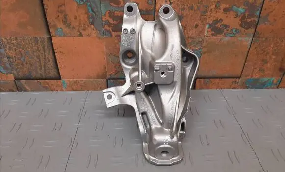BMW X3 G45 Engine mounting bracket 9847393 22119847393
