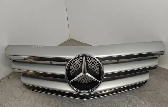Mercedes-Benz A W169 Front grill A1698881660 A2078880260