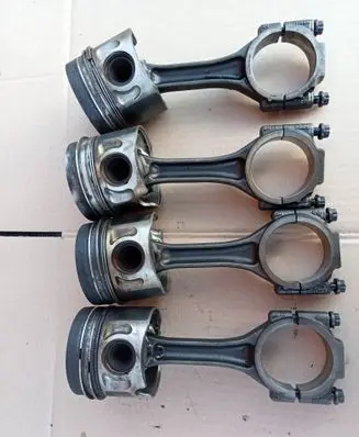 Volkswagen PASSAT B5 Piston with connecting rod 038HV400