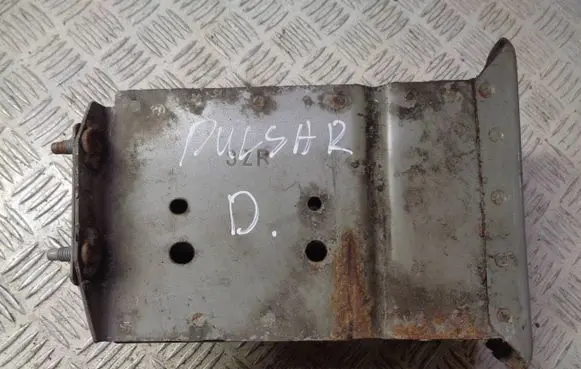 Nissan Pulsar Front bumper shock/impact absorber 