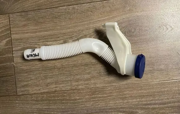 Opel Mokka B Window washer liquid tank fill tube CZX