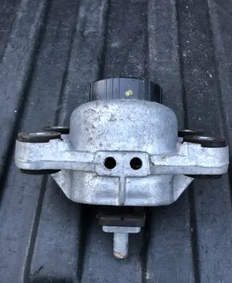 Land Rover Range Rover Sport L494 Engine mount bracket FPLA6A003BB