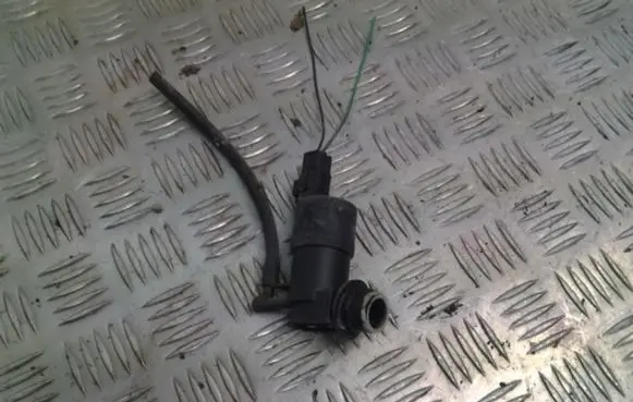 Renault Master II Windscreen/windshield washer pump 9641553880