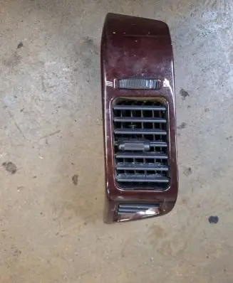 Mitsubishi Pajero Dash center air vent grill MR40245002