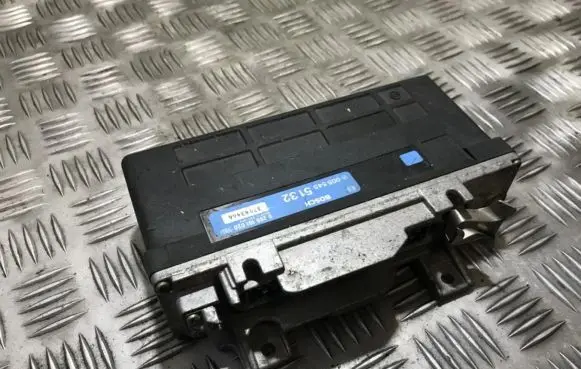 Mercedes-Benz E W124 ABS control unit/module 0055455132 0265101020