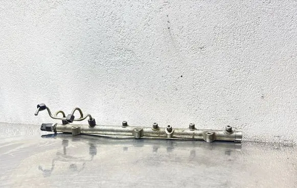 Opel Omega B2 Fuel main line pipe 0445216002 001641