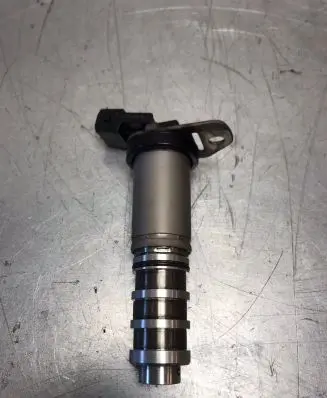 BMW 7 F01 F02 F03 F04 Camshaft vanos timing valve 8605123