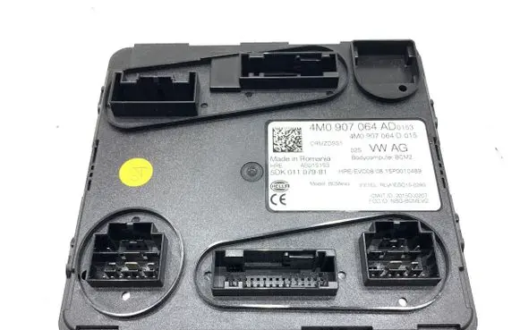 Audi Q7 4M Central body control module 4M0907064AD