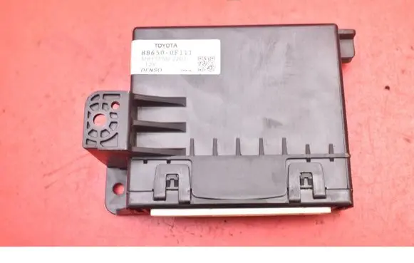 Toyota Avensis Verso Engine control unit/module ECU 88650-0F111