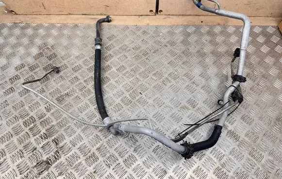 Toyota RAV 4 (XA40) Air conditioning (A/C) pipe/hose 