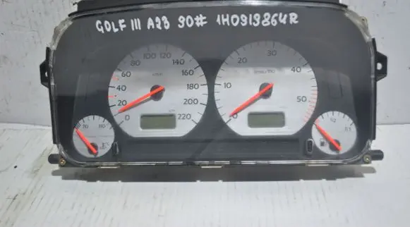 Volkswagen Golf III Speedometer (instrument cluster) 1H0919864R