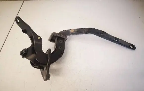 Volvo V70 Tailgate/trunk/boot hinge 8643157