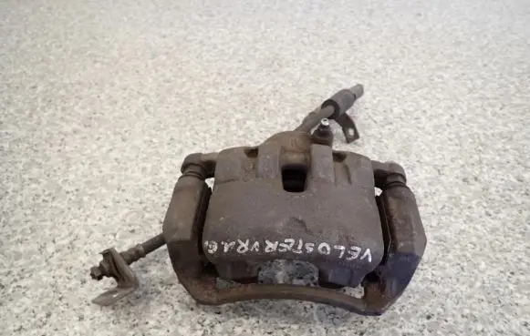 Hyundai Veloster Front brake caliper