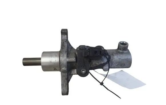 Volkswagen Amarok Master brake cylinder 1K0945459A