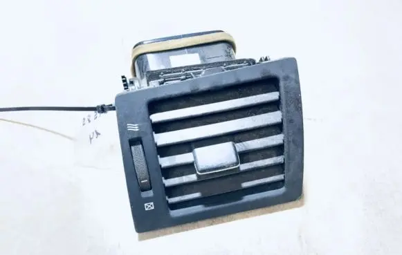 Toyota Avensis T270 Dash center air vent grill 5566005100 55660-05100