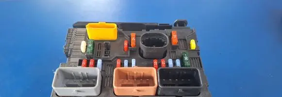 Peugeot 207 BSM Control unit 9664055780