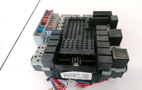 Volvo S60 Fuse box set 8622520