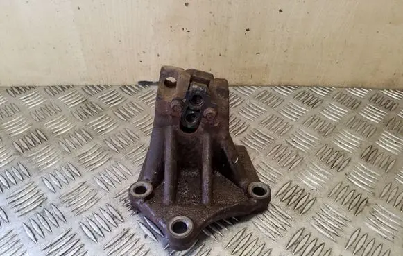 KIA Rio Gearbox mounting bracket
