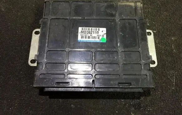 Mitsubishi Space Wagon Engine control unit/module md362110 e2t72571h2