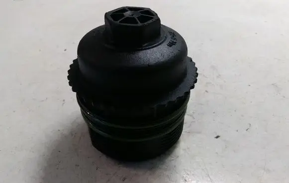 Opel Vectra C Oil filter cover 