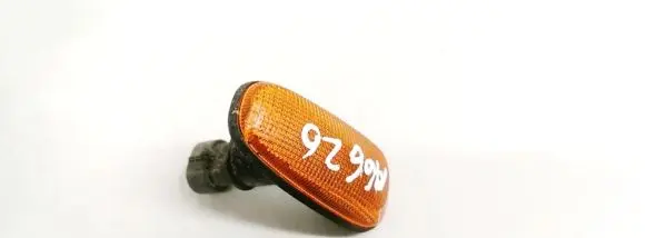 Opel Astra G Front fender indicator light 90560403