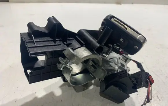Opel Insignia A Ignition lock 13243373