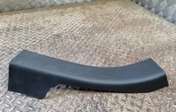 Ford Escape IV Rear sill trim cover LJ6BS13244AAW