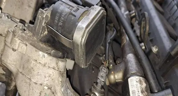 Mercedes-Benz E W211 EGR valve 00005320C5