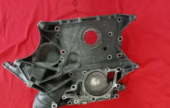 Mercedes-Benz Vito Viano W638 Timing chain cover R6110151302