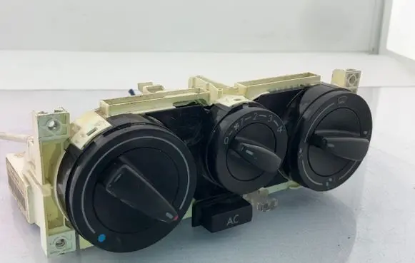 Volkswagen Golf IV Climate control unit 1J0820045F 657837L11