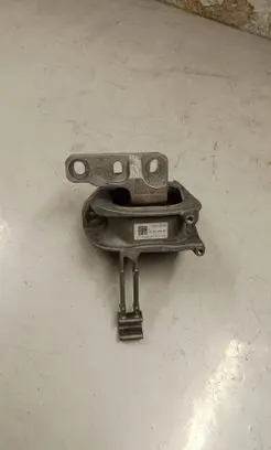 Volkswagen Taigo Engine mount bracket 2Q0199262BK