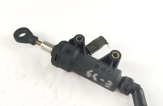 Clutch master cylinder