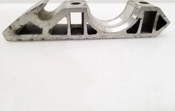 Audi Q7 4L Sway bar bush bracket, front 7L0411063B 00102337701