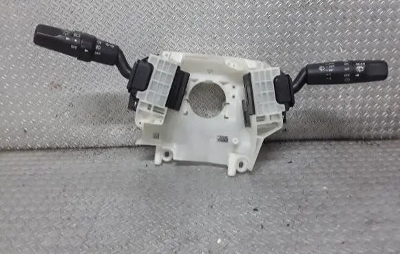 Mazda 3 I Wiper turn signal indicator stalk/switch 17G057