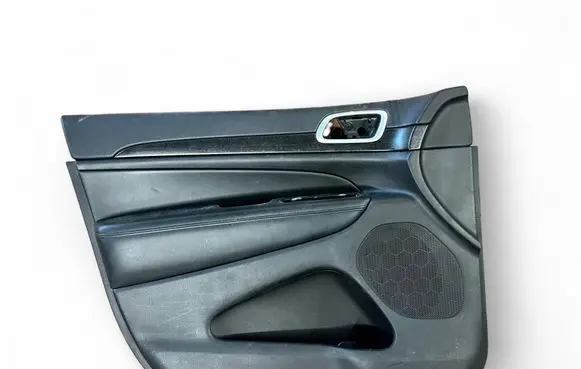Jeep Grand Cherokee Front door card panel trim 62662D 5LL672X9AC 4744330