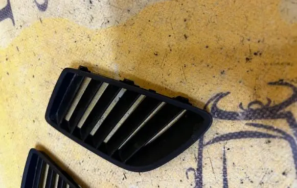 BMW 5 G30 G31 G38 Dash center speaker trim cover 17397510