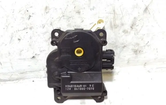 Mazda 5 Air flap motor/actuator 8610007070 HB601BA6R01