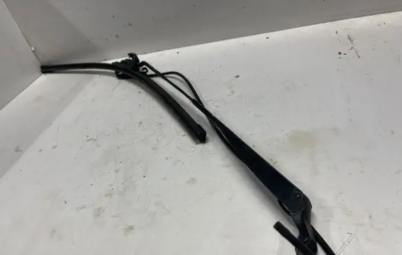 Mercedes-Benz Vito Viano W638 Windshield/front glass wiper blade 