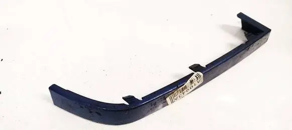 BMW 3 E46 Rear/tail light trim molding 7020079