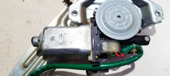 Mitsubishi Pajero Sport I Rear door window regulator motor 0621006546