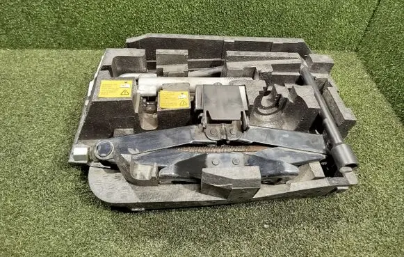 Renault Master III Tool set 995016340R 81009047