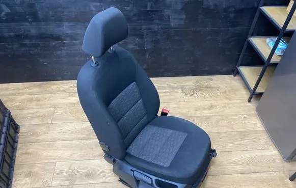 Skoda Octavia Mk2 (1Z) Front passenger seat 