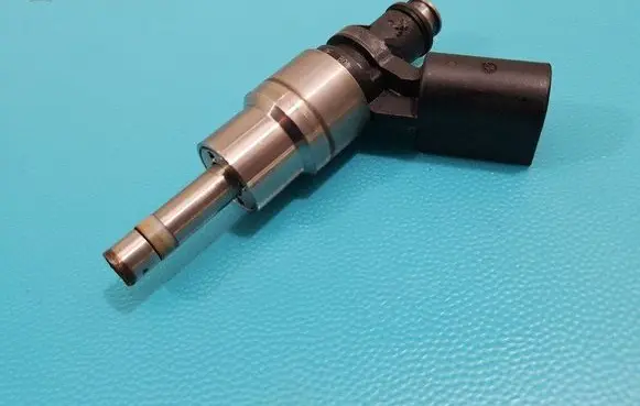 Audi A4 S4 B6 8E 8H Fuel injector 0261500011 IMPRK1451155