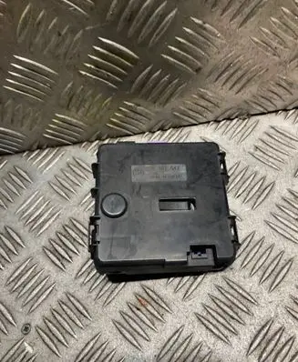 BMW X3 E83 Fuse module 8387547