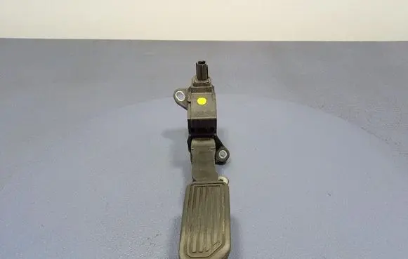 Toyota Auris E180 Accelerator throttle pedal 781100W040