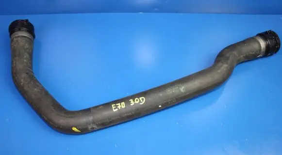 BMW X5 E70 Engine coolant pipe/hose